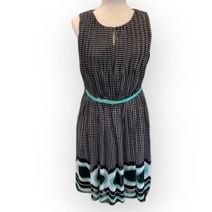 Worthington belted‎ black white check dress. Keyhole neck button closure. 10p